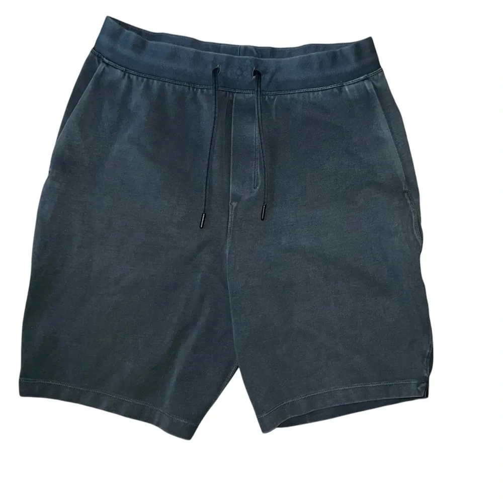 Men's Lululemon Shorts size Large